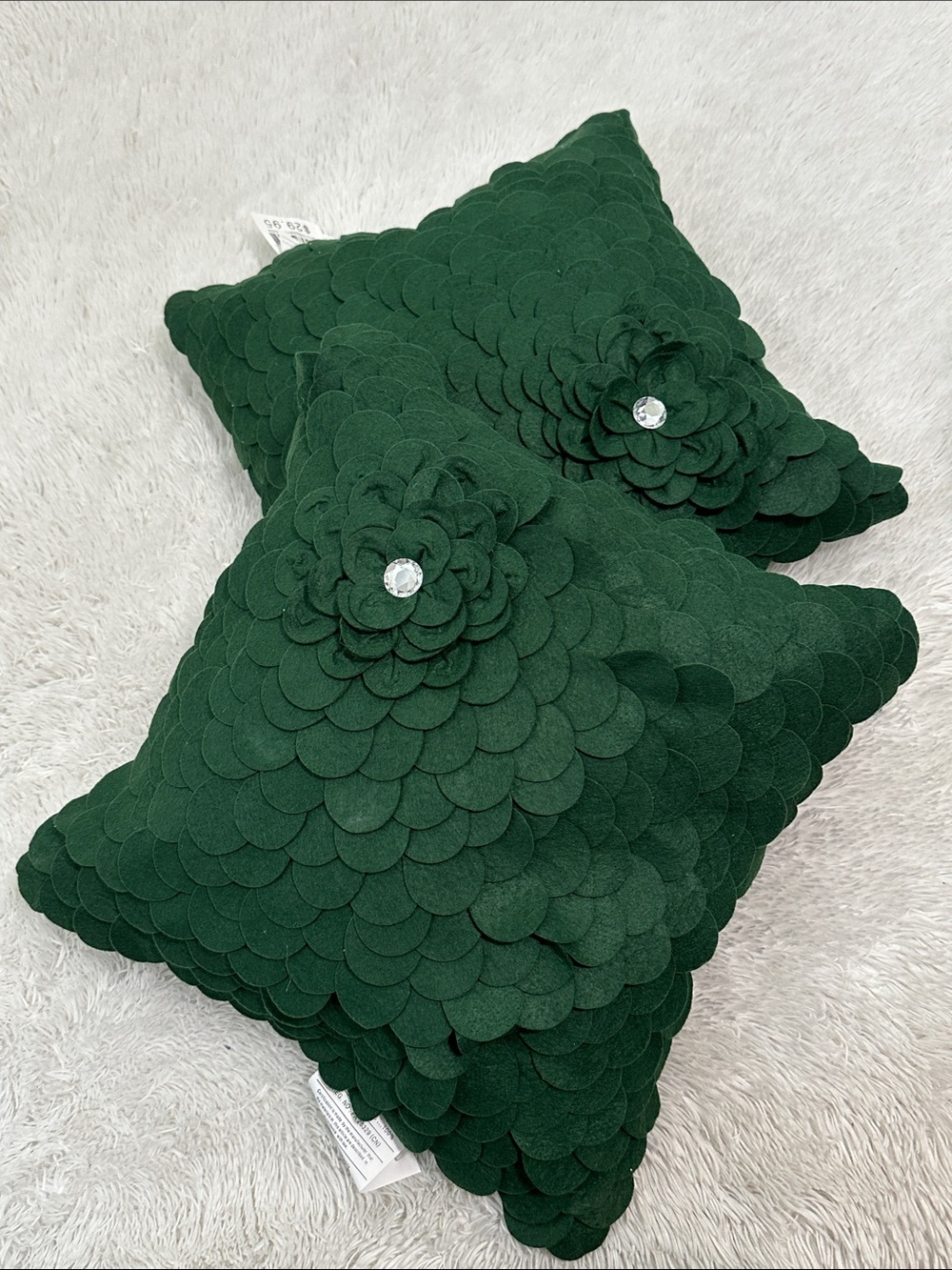 🥕 NWT Pier 1 Layered Felt 14” Throw Pillows